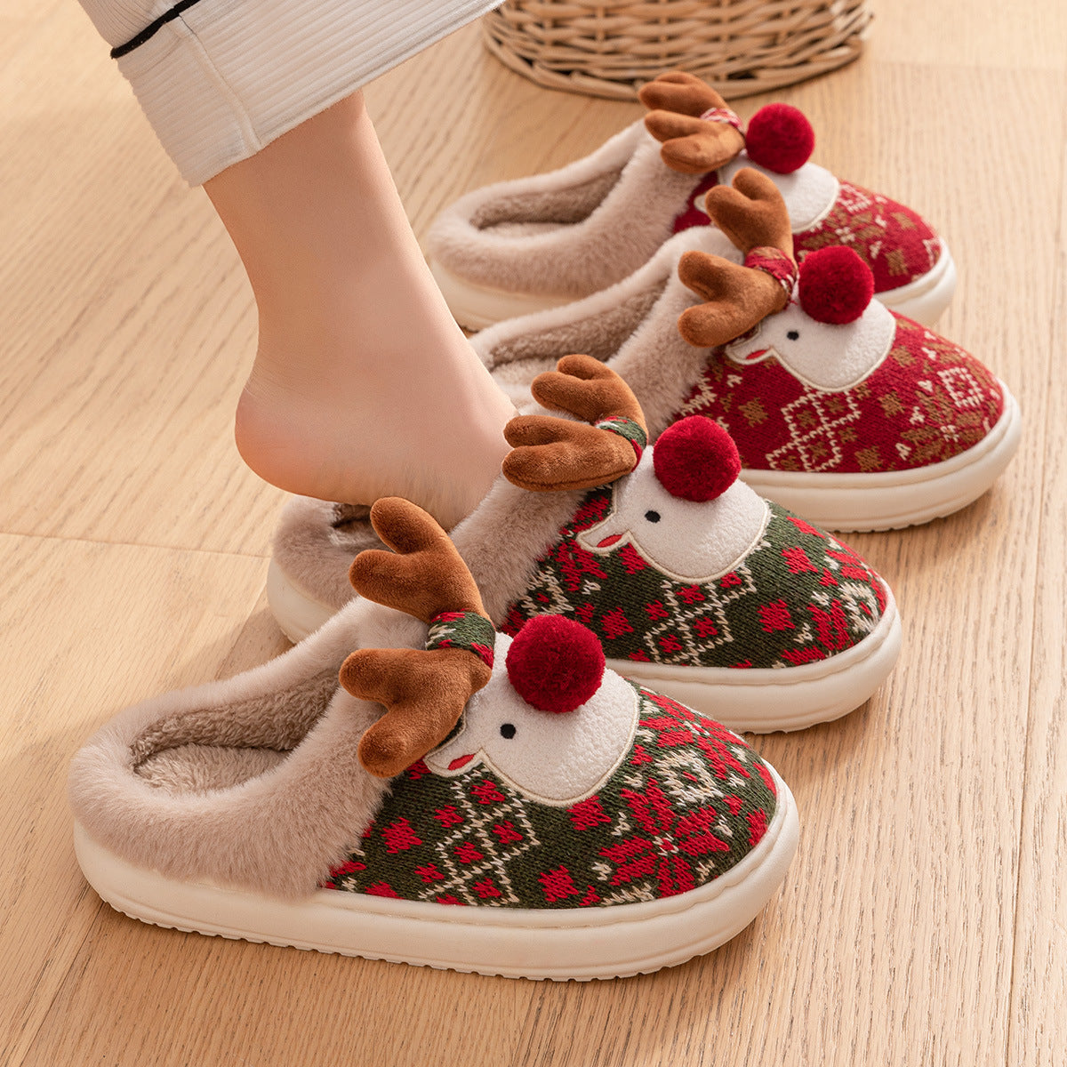 Cute Christmas Elk Plush Slippers – Fuzzy Non-Slip Holiday House Shoes